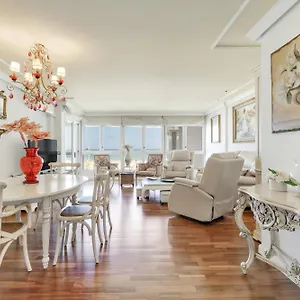 https://atardecer-beach-apartment.es-andalucia.com
