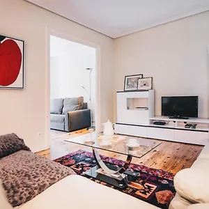 https://easo-apartment-by-people-rentals.basquecountryhotels.org